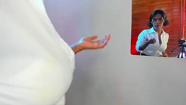 lilith sanz online show from November 29, 1:36 pm