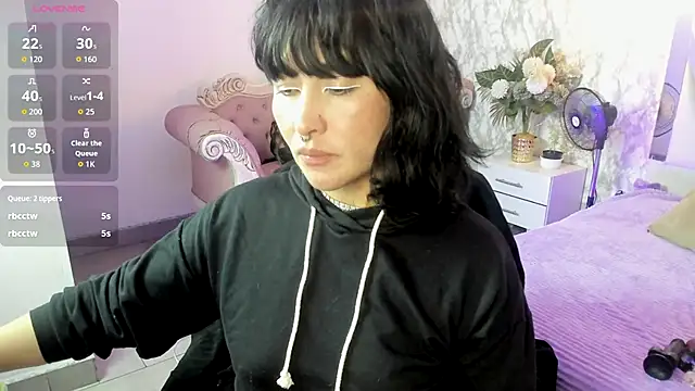 LILITH LIBELULA online show from December 3, 8:07 pm