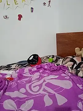 Elduodinamico45 online show from December 2, 3:34 am