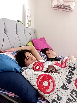 Snapshot of NAOMI-SENSUAL chatting on November 27, 3:03 pm NAOMI-SENSUAL online show from November 27, 3:03 pm