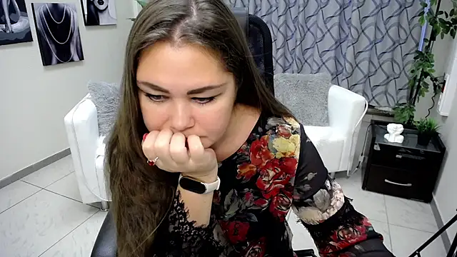 Susanna S online show from November 20, 10:15 am