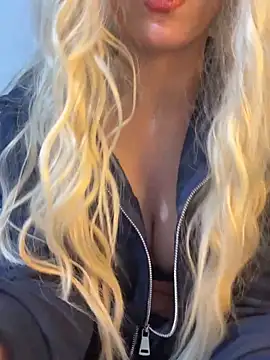 Manolya3434 online show from November 17, 6:24 pm