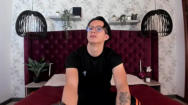 Brandon starkk online show from January 15, 11:48 am