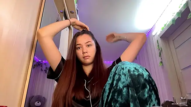 CutieSlim online show from December 2, 6:08 am