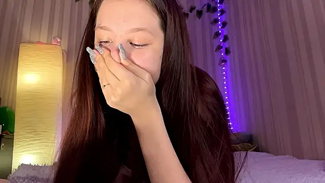 CutieSlim online show from March 10, 11:59 am