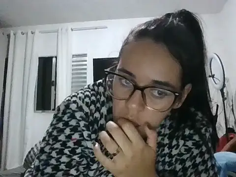 Lidiferrari online show from November 18, 2:50 am