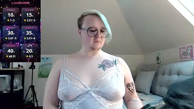 queerlyjaz online show from February 16, 9:00 pm