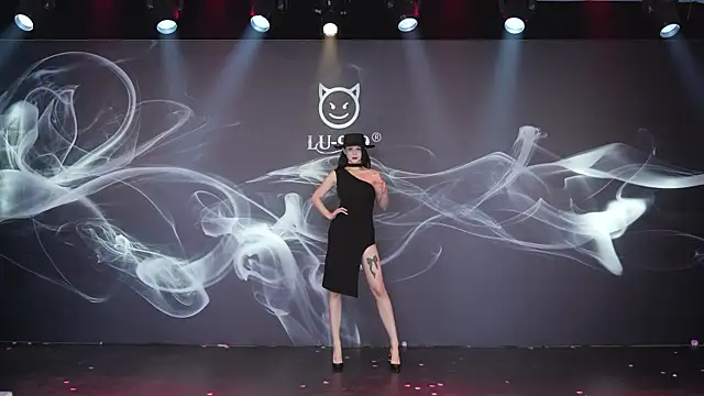 LU-909 online show from November 29, 8:06 am