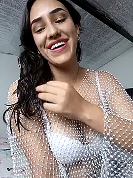 Snapshot of Isis_Stant chatting on January 9, 8:32 pm Isis Stant online show from January 9, 8:32 pm