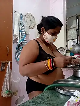 CUTE-LOVE-SWEETS online show from April 13, 3:50 pm