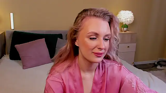 KiraRuiz online show from February 6, 9:23 am