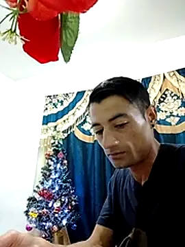 noah77  online show from November 29, 3:15 pm