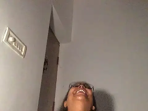 raveena hot online show from December 16, 4:28 am