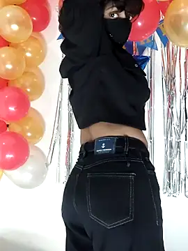 Snapshot of Babykurush chatting on November 17, 5:52 pm Babykurush online show from November 17, 5:52 pm