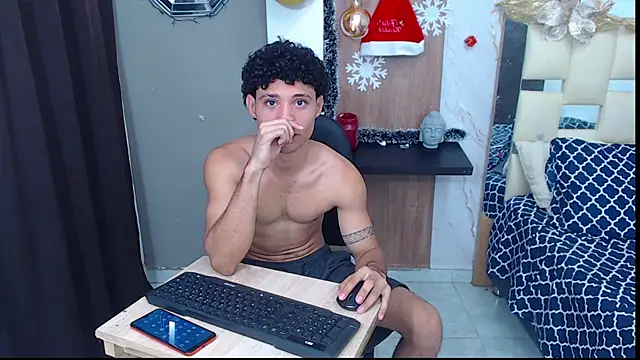 Snapshot of the_nugge chatting on November 27, 7:05 pm the nugge online show from November 27, 7:05 pm