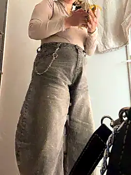 Snapshot of Burlesk_Kate chatting on November 18, 11:47 am Burlesk Kate online show from November 18, 11:47 am