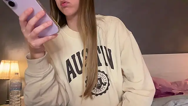 Martimartinaxx online show from April 22, 7:37 pm