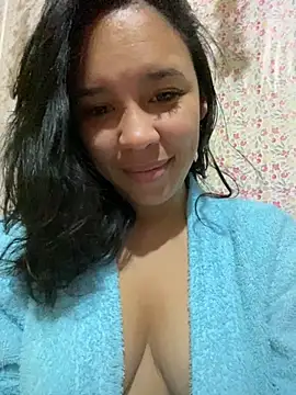 Esmerald 1111 online show from November 26, 11:11 am