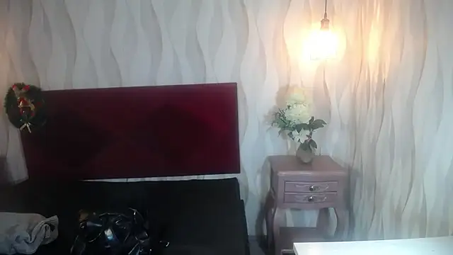 danna garza online show from December 21, 4:41 am