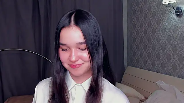 MeliaMelchiori online show from December 13, 9:31 pm