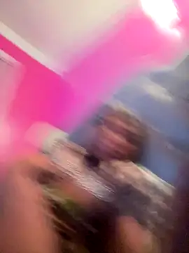 Snapshot of prplbunni chatting on November 29, 2:47 am prplbunni online show from November 29, 2:47 am