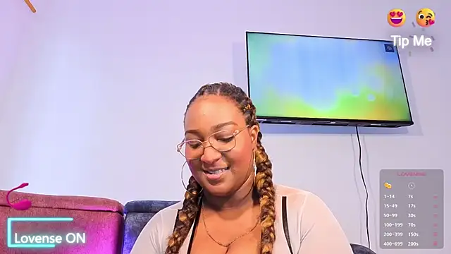 IssaNoirr online show from January 11, 3:17 pm