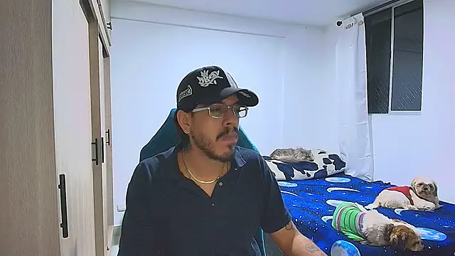 naitt  online show from December 15, 4:06 am