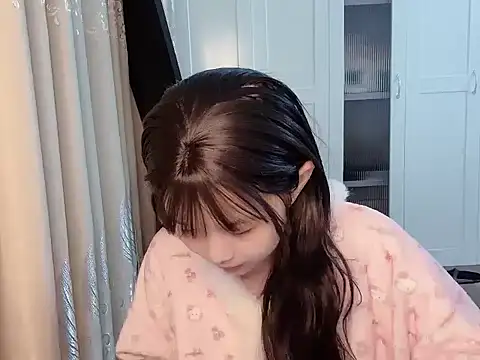 Snapshot of bunny-- chatting on November 19, 3:23 pm bunny-- online show from November 19, 3:23 pm