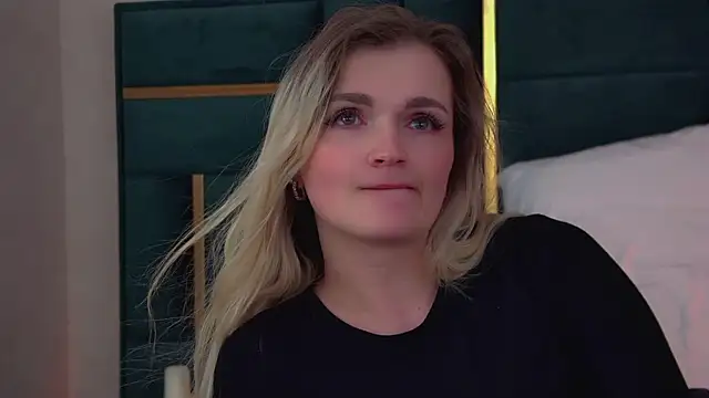 AnnyRaii online show from February 21, 6:31 pm