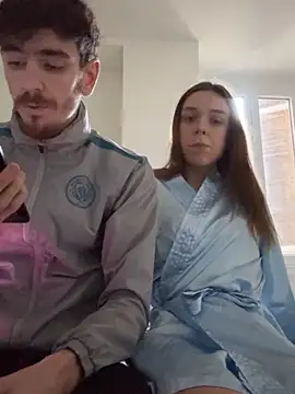 Snapshot of DuoDesir1 chatting on December 16, 1:05 pm DuoDesir1 online show from December 16, 1:05 pm