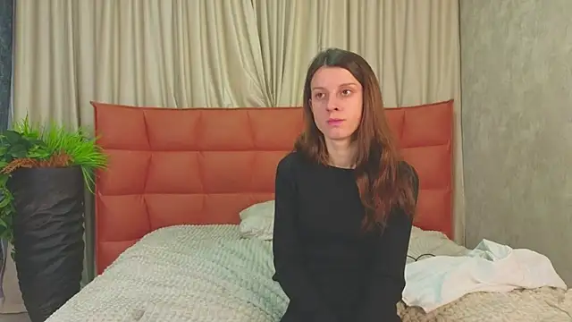 VelvetNyxen online show from December 18, 2:45 pm