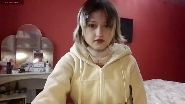 SkylaPorter online show from November 27, 10:17 am