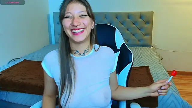 Lenna  black online show from December 14, 9:52 pm