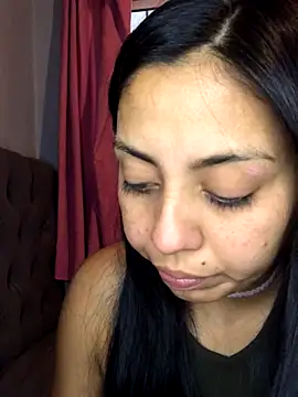 Snapshot of velvetcurvy chatting on December 16, 6:13 pm velvetcurvy online show from December 16, 6:13 pm