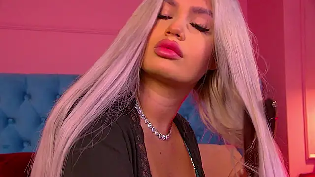 LorrySkye online show from January 16, 4:38 am