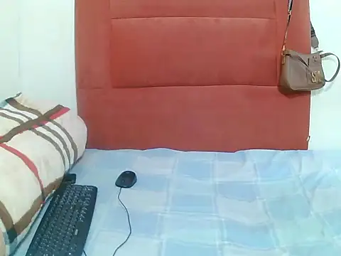 Snapshot of Sassy_Butylicious chatting on November 19, 8:09 pm Sassy Butylicious online show from November 19, 8:09 pm