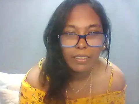 TiaBlaze online show from December 1, 7:19 pm