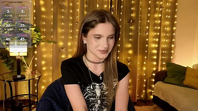 RozanneJordan online show from March 23, 5:17 pm