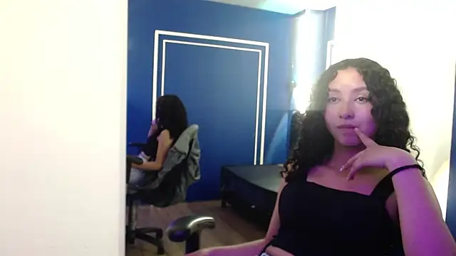 pettymoon1 online show from November 24, 7:13 pm