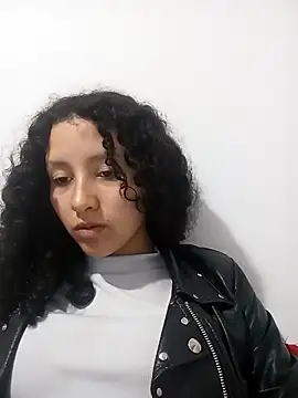 pettymoon1 online show from December 13, 9:42 pm