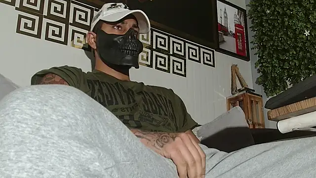 Nigel BoydXX online show from December 5, 8:45 am