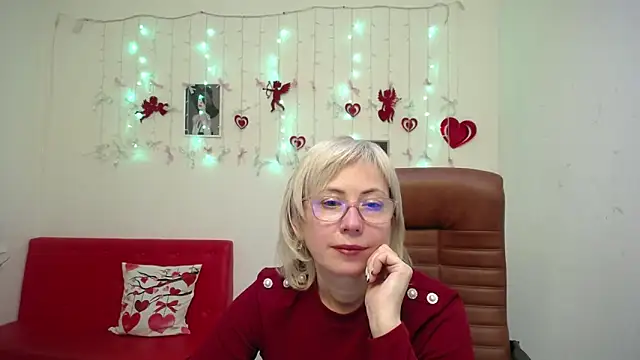 LaurenWishy online show from February 3, 6:57 pm