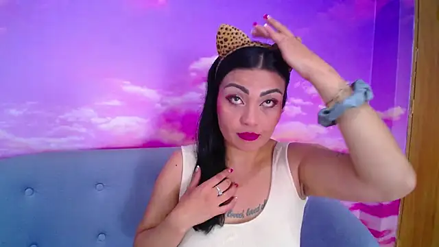 mei kora online show from November 20, 12:05 pm