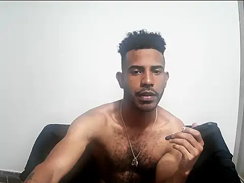 alberthot11 online show from December 22, 7:00 pm