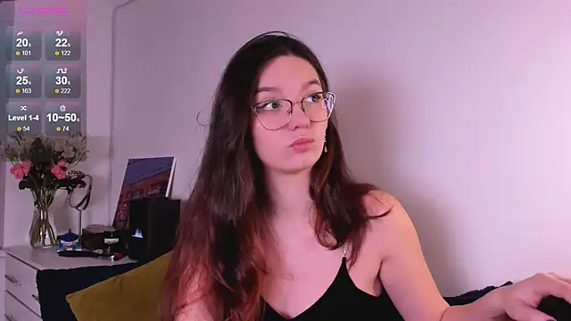 miabellee online show from December 22, 2:08 am