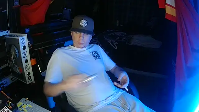 Bowerboi online show from November 30, 3:10 am