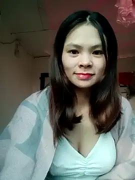 quynhquynh  online show from December 1, 12:37 am