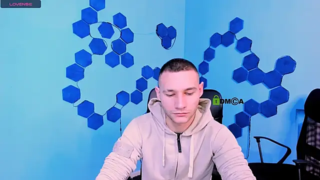 fred strong online show from December 5, 10:57 am