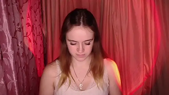 Illa May online show from December 22, 8:06 pm