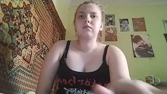 KikiBang online show from May 31, 7:37 am